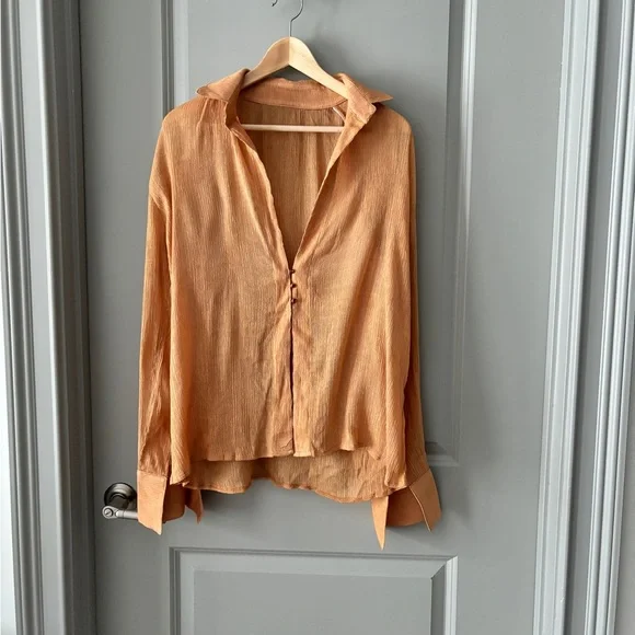NWOT Savannah Morrow Avisa Button Up in Sandstone - Picture 3 of 5